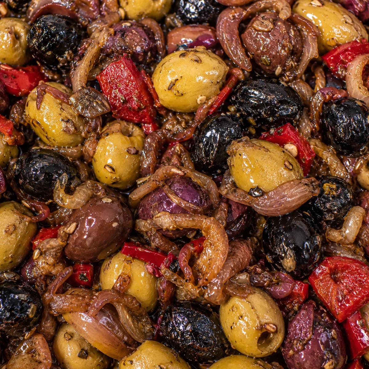 Olives mélangées à l’échalote